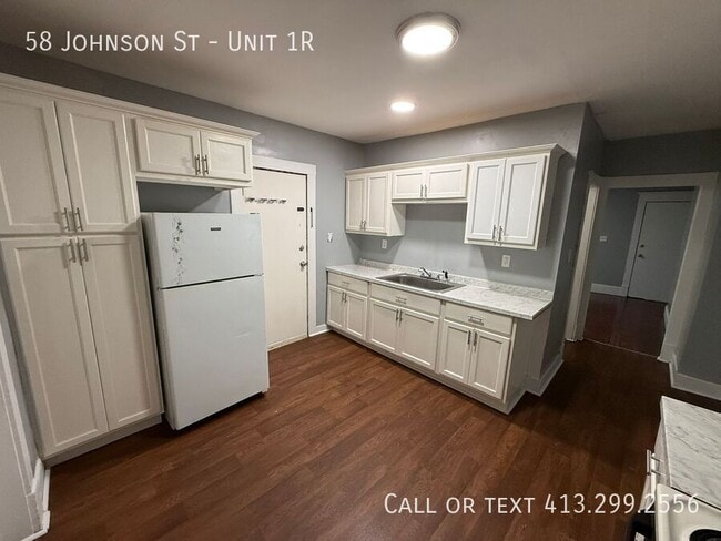 Building Photo - 58 Johnson St Unit 1R