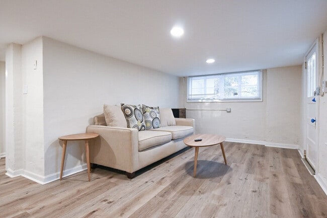 Building Photo - 840 Bobbin Mill Rd Unit ID1247970P Rental