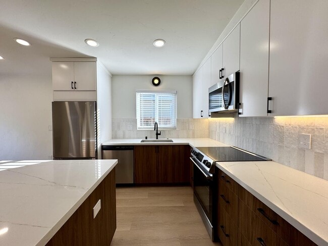 Photo - 864 S Bernardo Ave