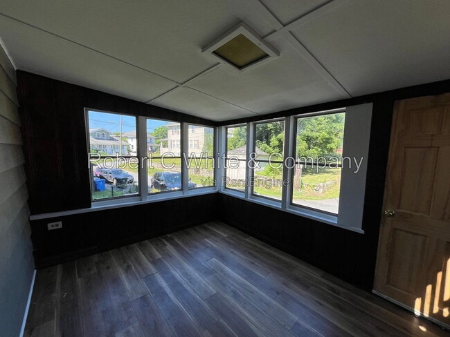 Photo - 345 W Thames St Unit 2