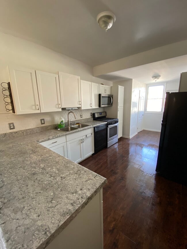 Photo - 1346 N 11th St