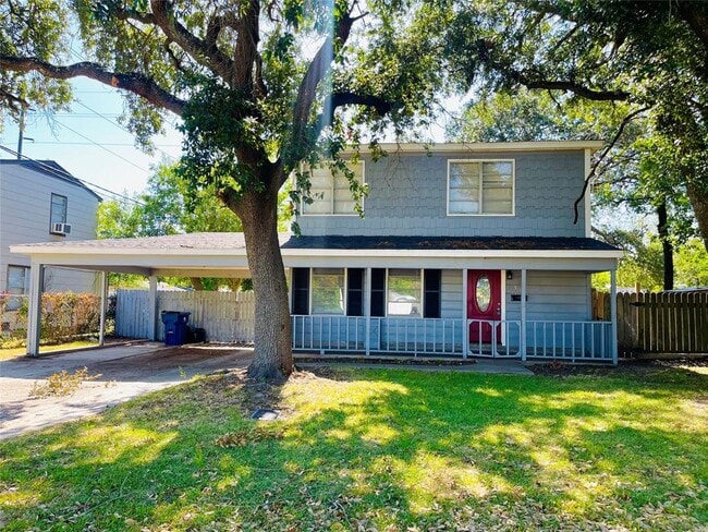 Photo - 511 13th St N