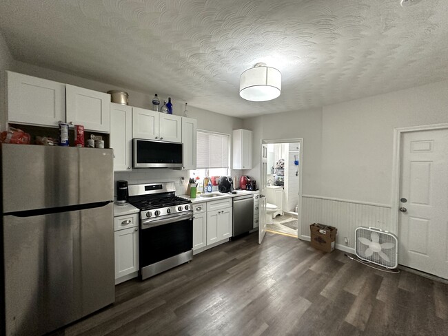 Photo - 157 E Cottage St