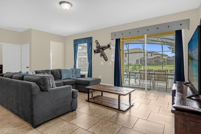 Building Photo - 5259 Wildwood Wy Unit ID1059141P