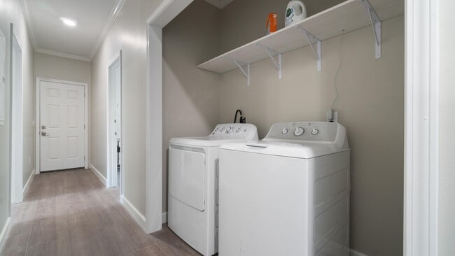 Photo - 601 English Ave NW