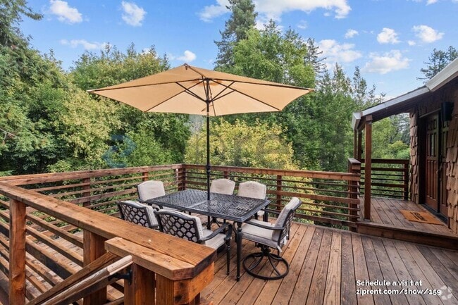 Building Photo - 10590 River Dr Rental