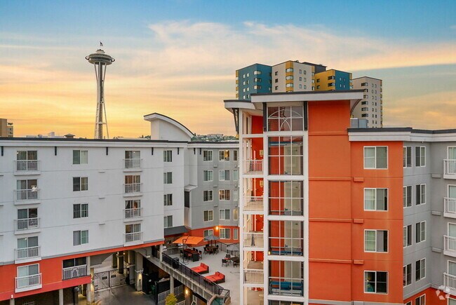 Building Photo - Fountain Court Rental