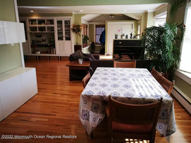 Photo - 10 Lockwood Pl