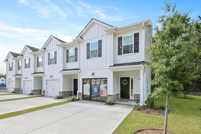 Building Photo - The Ascot Rental