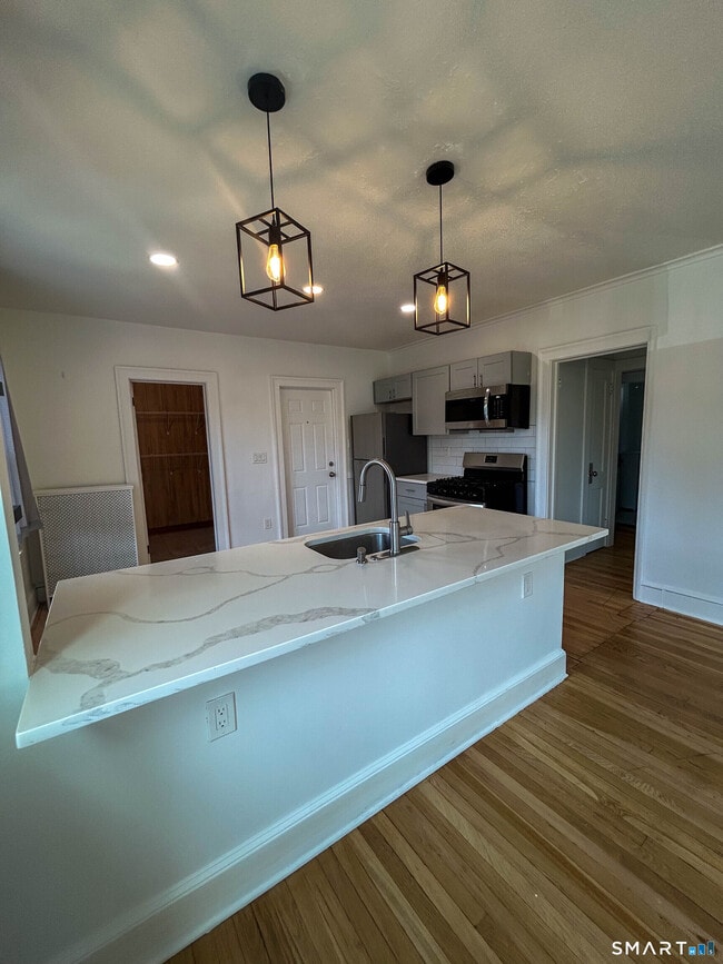 69 Kimball Dr Unit 2