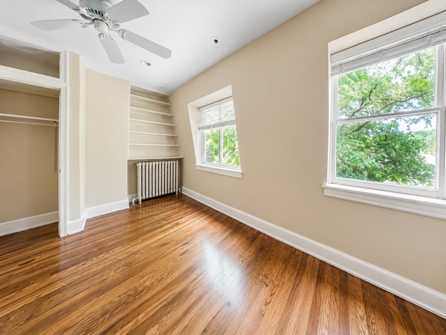 Photo - 1826 Ingleside Ter NW