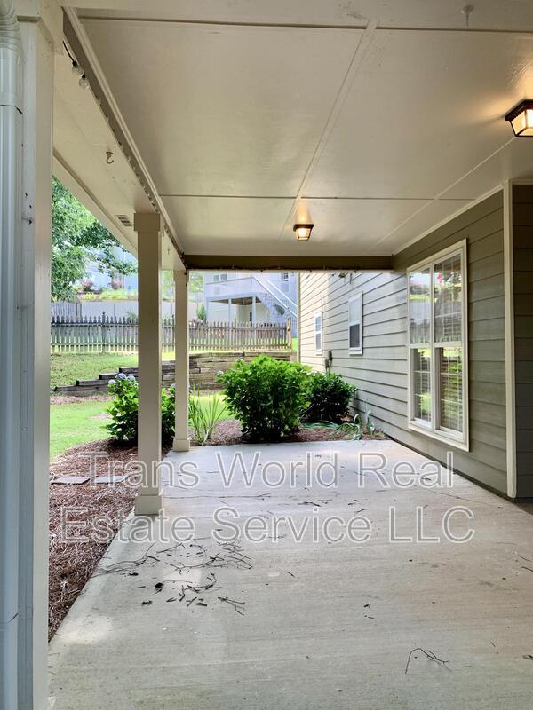Photo - 4442 Keenly Valley Dr NE