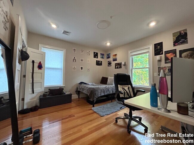 Photo - 1778 Commonwealth Ave Unidad 2