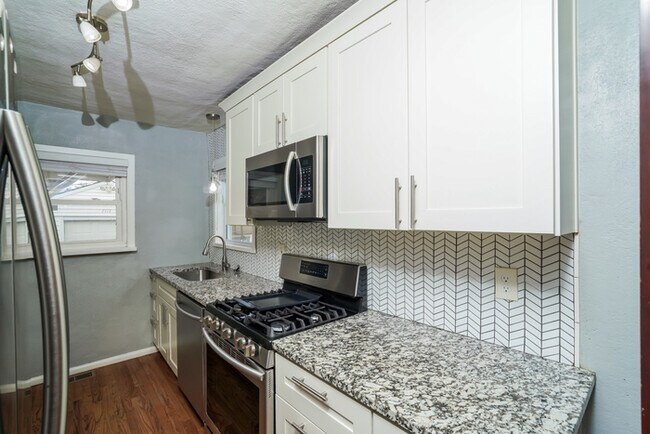 Photo - Fantastic 3bd/1ba home! Let yourself in!