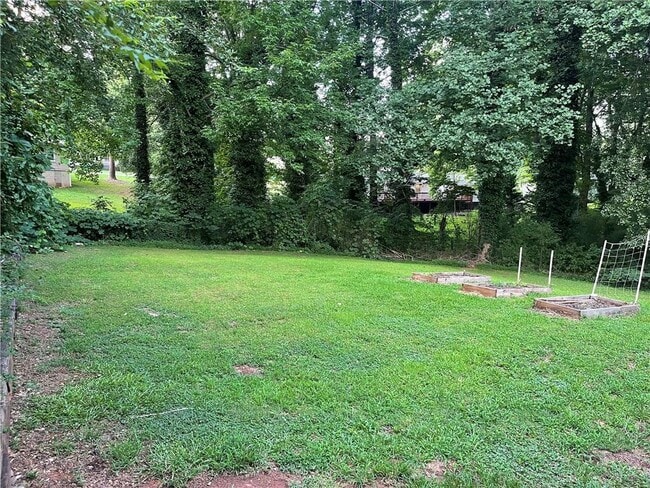 Photo - 660 Monticello Dr