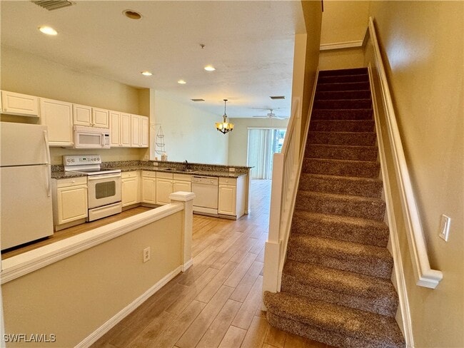 Building Photo - 860 Hampton Cir Rental