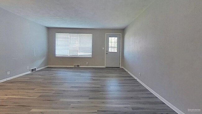 Photo - 105 Racill Ct