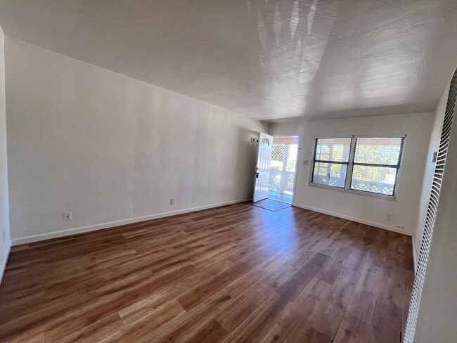 Photo - SPACIOUS 2 BEDROOM/1 BATH AVAILABLE IN HAYWARD CA !!!!
