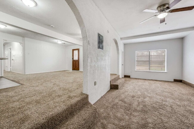 Photo - Spacious 4-Bed, 2-Bath Home with Two Living Areas and Huge Shaded Yard – Minutes to UNT/TWU