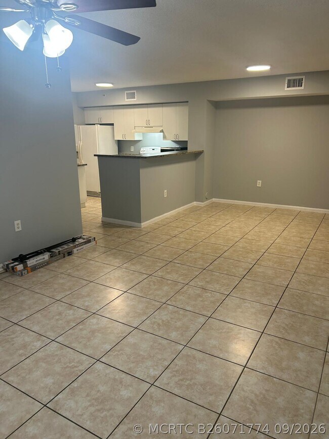 4820 N State Rd 7 Unit 10103