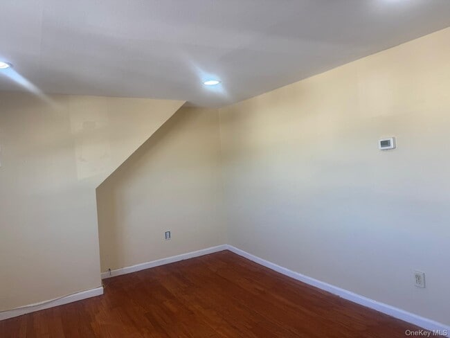 Building Photo - 1325 Journal Ave