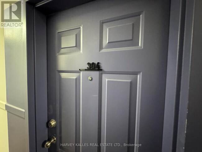 Photo - 399 Dupont St Unit 304