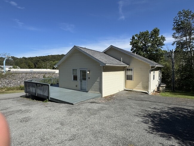 Building Photo - 355 Edella Rd Rental