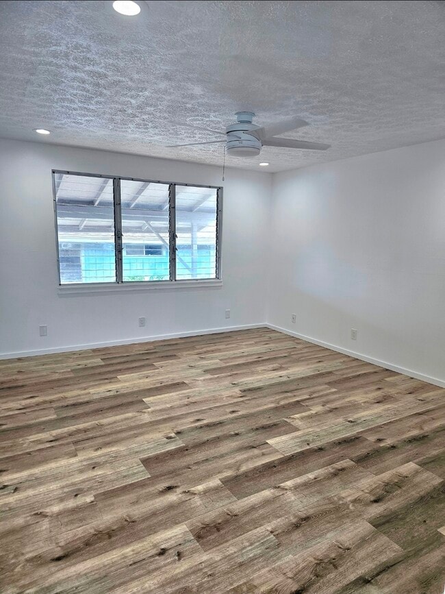 Photo - 56-344-344 Huehu St