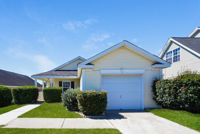 3 Bedroom Home in Columbia, SC - 3 Bedroom Home in Columbia, SC