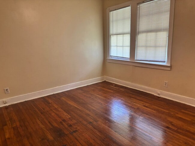 Photo - 177 W Santa Clair St