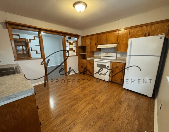 Photo - 811 S Hardy Ave