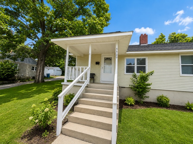 Photo - 3518-3520 Ruby Way Unidad 3520