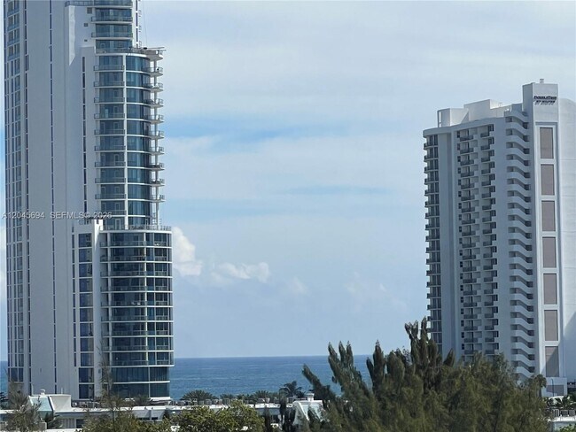 Building Photo - 17600 N Bay Rd Unit N902