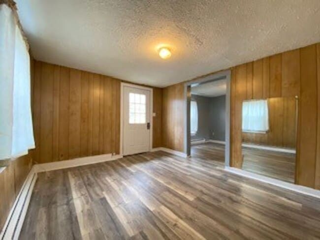 Photo - 1 Bedroom Single Family Home in Elkhart!