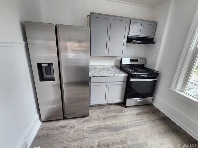 Photo - 457 Main St Unit Apt 4