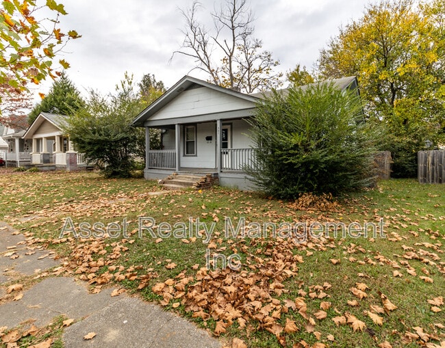 Photo - 321 E Springdale Ave