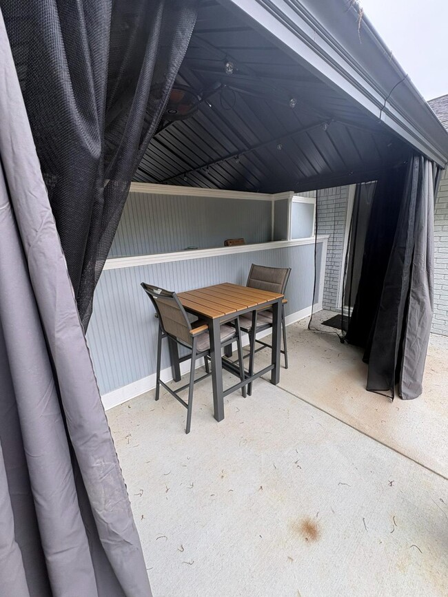 Outdoor Seating