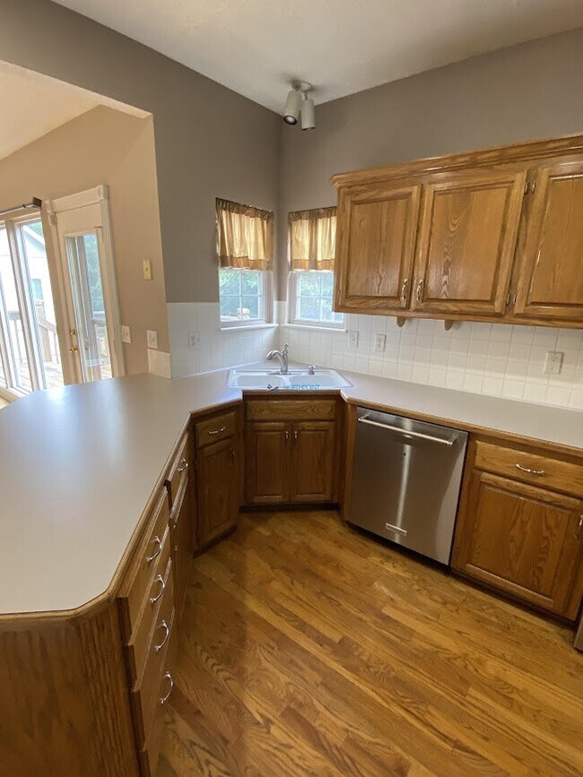 Photo - Charming 3 beds 2.5 bath in Kansas City! House