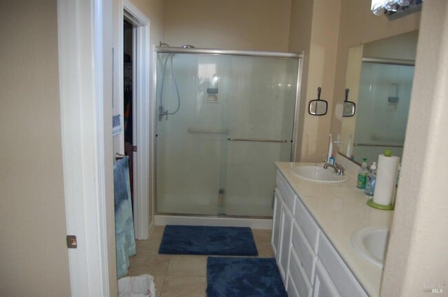 Photo - 402 Palisades Dr