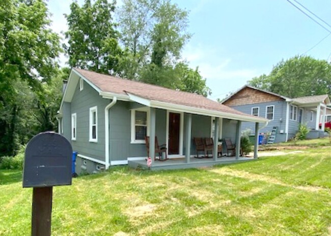 Biltmore Village Bungalow - Biltmore Village Bungalow House