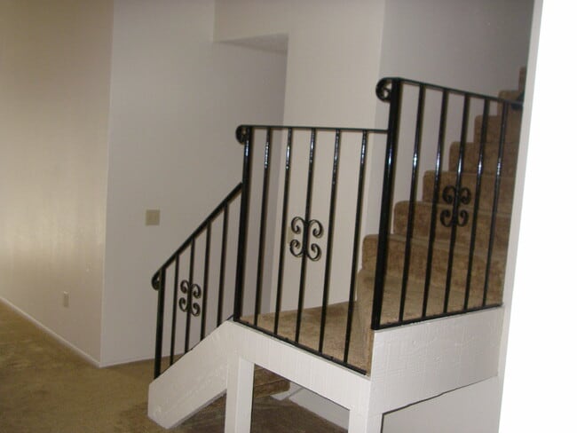 Photo - 1351 Jasmine Cir