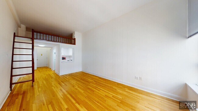 Building Photo - 1 Astor Pl Unit 11F Rental