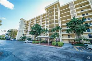 Building Photo - 3050 N Palm Aire Dr Unit 401 Rental