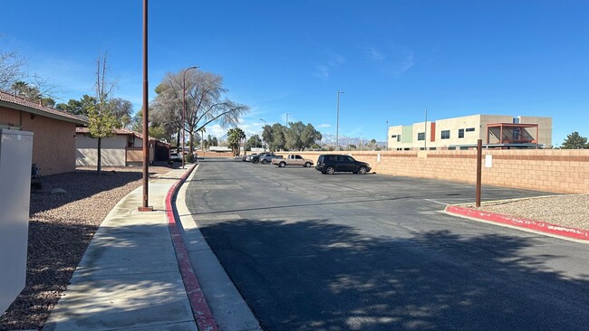 Photo - ONE BEDROOM ONE BATHROOM APARTMENT AVAILABLE FOR RENT !!!