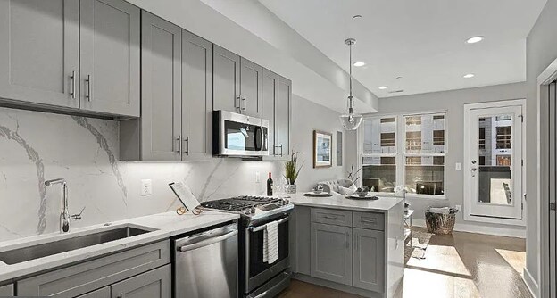 Photo - 1632 K St NE Unit 3