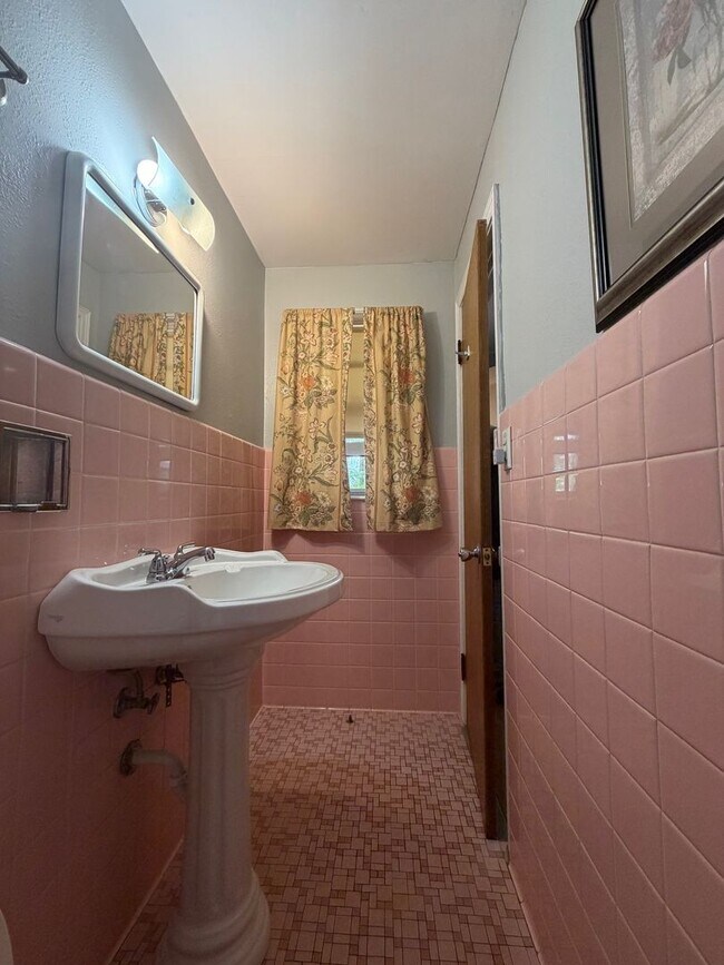 Photo - 1225 Jefferson Ave Unit 9