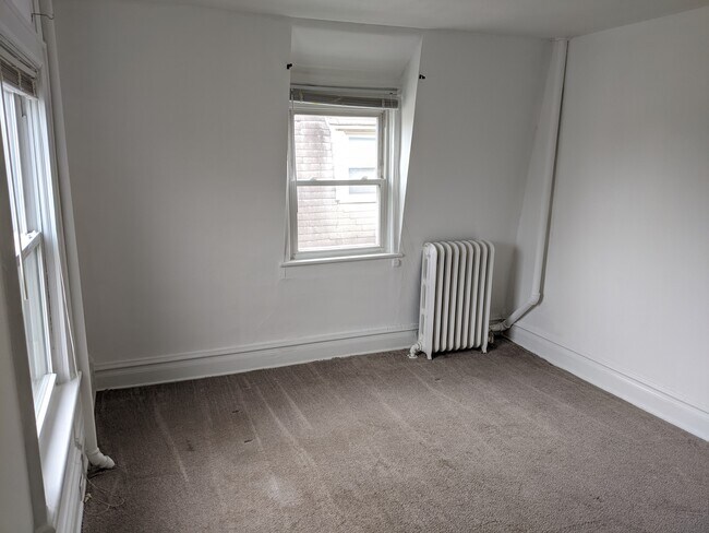 Photo - 1608 W Broad St Unidad 2