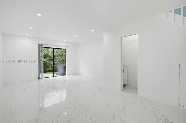 Photo - 6850 NW 173rd Dr