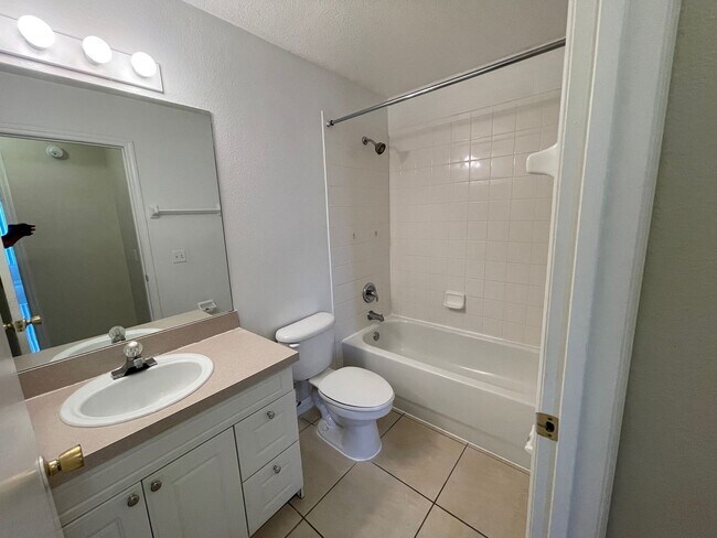 Photo - Cozy 1 Bedroom/Studio Style, 1 Bathroom Co...