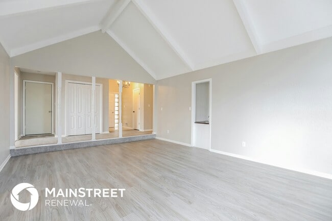 Photo - 3915 SW Regatta Dr